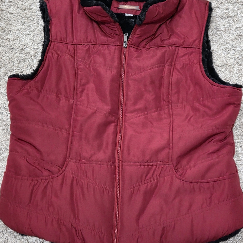 Johnston & Murphy Women's Burgundy Puffer Vest with Black Faux Fur Lining - XL